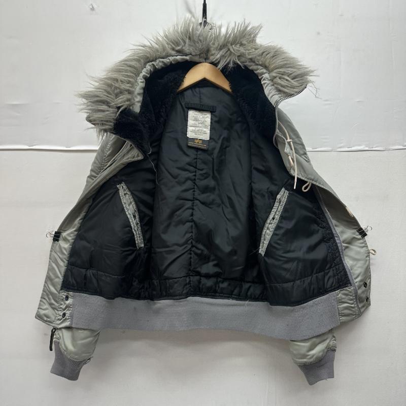 アルファ インダストリー Alpha Industries ジャケット、上着 フライトジャケット USA製 N-2B フード ファー フライト ジャケット 2323-37901 M 灰 / グレー / gray X 銀 / シルバー / silver color メンズ USED 古着 中古 50169455