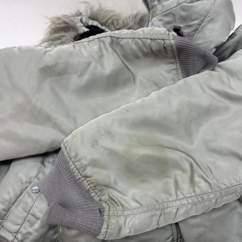 アルファ インダストリー Alpha Industries ジャケット、上着 フライトジャケット USA製 N-2B フード ファー フライト ジャケット 2323-37901 M 灰 / グレー / gray X 銀 / シルバー / silver color メンズ USED 古着 中古 50169455