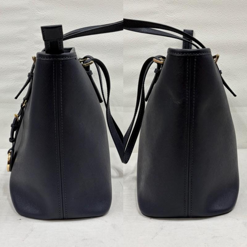 マイケルコース MICHAEL KORS トートバッグ トートバッグ レザー トートバッグ MKロゴ チャーム ビジネス A4 大容量 - 無地 X ワンポイント X ロゴ、文字 紺 / ネイビー / navy レディース USED 古着 中古 50169483