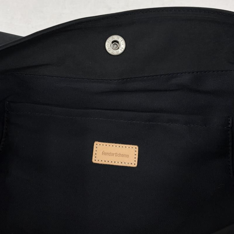エンダースキーマ Hender Scheme ショルダーバッグ ショルダーバッグ フラップ ショルダー バッグ FLAP SHOULDER スウェード 撥水 - 無地 黒 / ブラック / black メンズ USED 古着 中古 50169485
