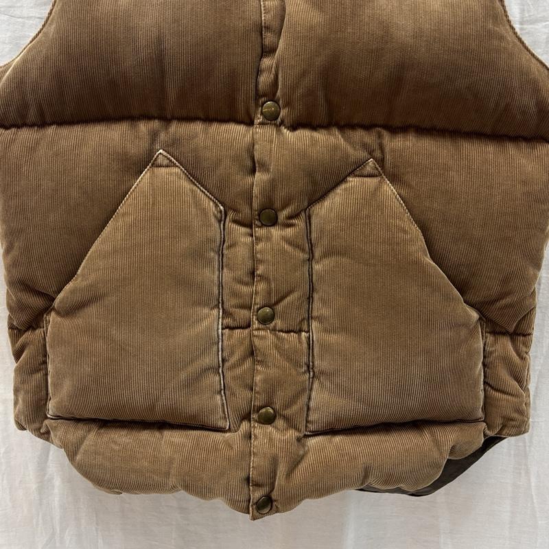 ロッキー マウンテン フェザーベッド Rocky Mountain FeatherBed ジャケット、上着 ダウンベスト BEAMS 別注 ダウンベスト コーデュロイ レザー コンビ 450-482-63 38 茶 / ブラウン / brown メンズ USED 古着 中古 50169595