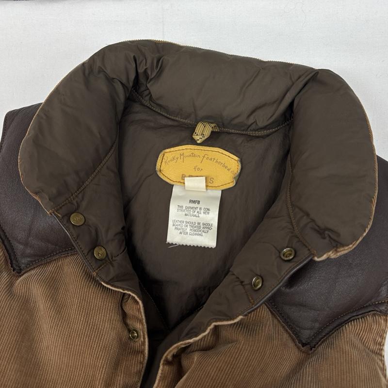 ロッキー マウンテン フェザーベッド Rocky Mountain FeatherBed ジャケット、上着 ダウンベスト BEAMS 別注 ダウンベスト コーデュロイ レザー コンビ 450-482-63 38 茶 / ブラウン / brown メンズ USED 古着 中古 50169595