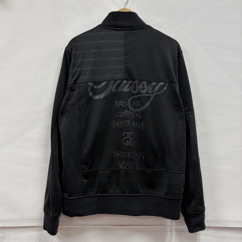 ステューシー STUSSY ジャケット、上着 ジャンパー、ブルゾン World Tour ワールドツアー トラックジャケット ジップアップ ジャージ ロゴ L ロゴ、文字 黒 / ブラック / black メンズ USED 古着 中古 50169620