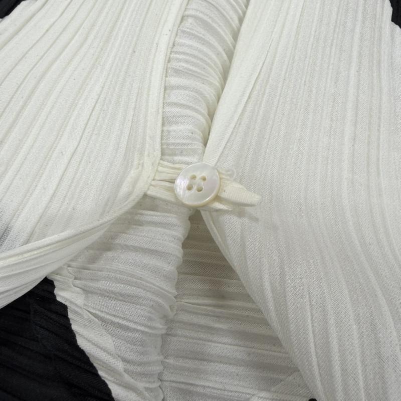 プリーツプリーズ PLEATS PLEASE カーディガン 長袖 ISSEY MIYAKE イッセイミヤケ ダイヤモンド チェック 変形 カーディガン 幾何学模様 モノトーン 羽織り ギザギザ - 幾何柄 白 / ホワイト / white X 黒 / ブラック / black レディース USED 古着 中古 50169719
