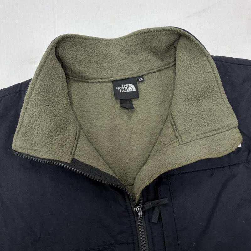 ザノースフェイス THE NORTH FACE ジャケット、上着 ジャンパー、ブルゾン デナリジャケット NA72051 ツートーン ロゴ パッチ 刺繍 ジップアップ フリース アウトドア ユニセックス XL ロゴ、文字 X 刺繍 カーキ / カーキ / khaki X 黒 / ブラック / black X 白 / ホワイト / white メンズ USED 古着 中古 50169770