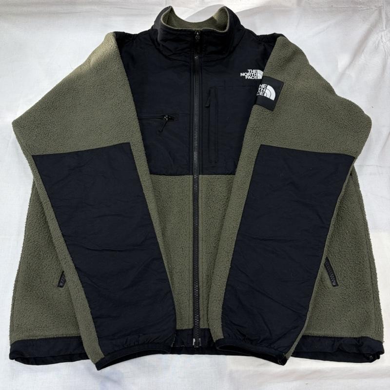 ザノースフェイス THE NORTH FACE ジャケット、上着 ジャンパー、ブルゾン デナリジャケット NA72051 ツートーン ロゴ パッチ 刺繍 ジップアップ フリース アウトドア ユニセックス XL ロゴ、文字 X 刺繍 カーキ / カーキ / khaki X 黒 / ブラック / black X 白 / ホワイト / white メンズ USED 古着 中古 50169770