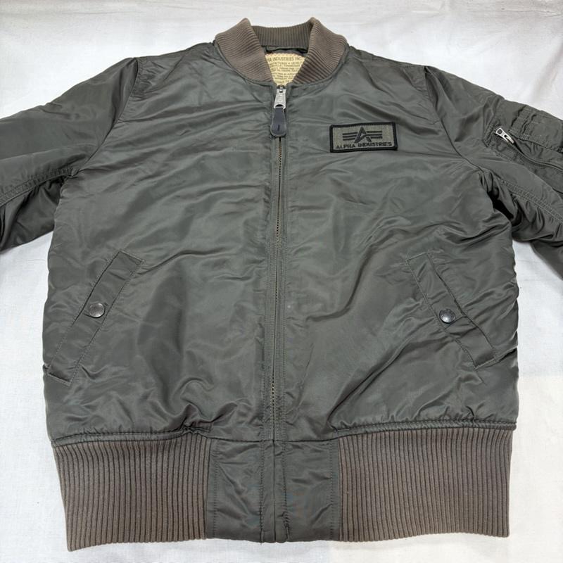 アルファ インダストリー Alpha Industries ジャケット、上着 フライトジャケット MA-1 フライトジャケット ナイロン ロゴ 刺繍 ワッペン パッチ ミリタリー M ロゴ、文字 X 刺繍 カーキ / カーキ / khaki メンズ USED 古着 中古 50169792