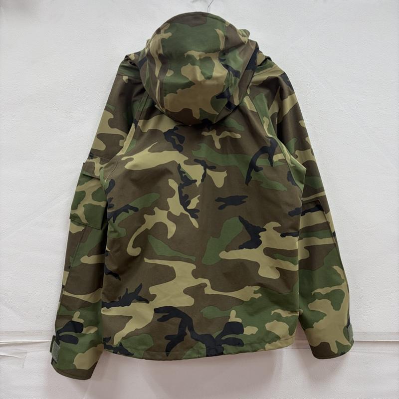 ミリタリー ミリタリー ジャケット、上着 ジャンパー、ブルゾン WAIPER.inc ワイパーインク 米軍 カモフラ 迷彩 ミリタリー ジャケット マウンテンパーカー ダブルジップ WP1006 PERTEX S カモフラージュ柄・迷彩 カーキ / カーキ / khaki メンズ USED 古着 中古 50169795