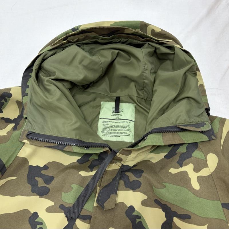 ミリタリー ミリタリー ジャケット、上着 ジャンパー、ブルゾン WAIPER.inc ワイパーインク 米軍 カモフラ 迷彩 ミリタリー ジャケット マウンテンパーカー ダブルジップ WP1006 PERTEX S カモフラージュ柄・迷彩 カーキ / カーキ / khaki メンズ USED 古着 中古 50169795