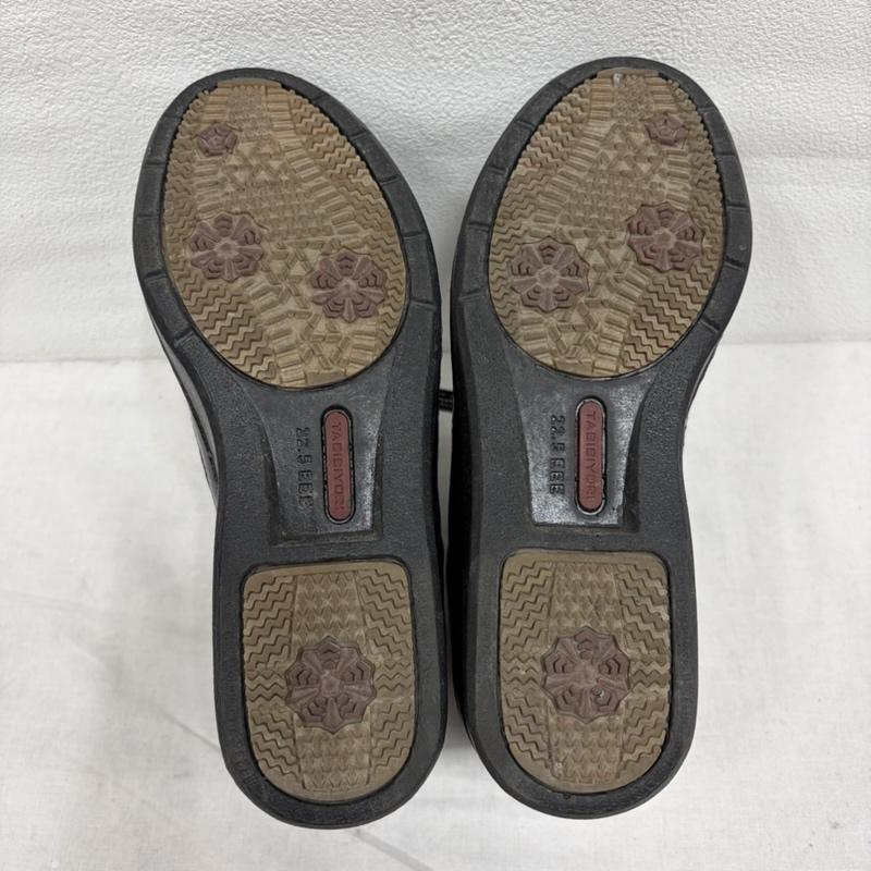 アシックス ASICS スニーカー スニーカー TABIBIYORI タビビヨリ 旅日和 エナメル レース ウェッジソール サイドジップ 厚底 スニーカー 22.5cm レース柄 黒 / ブラック / black レディース USED 古着 中古 50170031