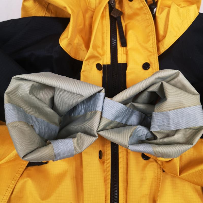 ザノースフェイス THE NORTH FACE ジャケット、上着 ジャンパー、ブルゾン GORE-TEX ゴアテックス ナイロン ジャケット マウンテン パーカ NP-2582 S 黒 / ブラック / black X 黄 / イエロー / yellow メンズ USED 古着 中古 50170154