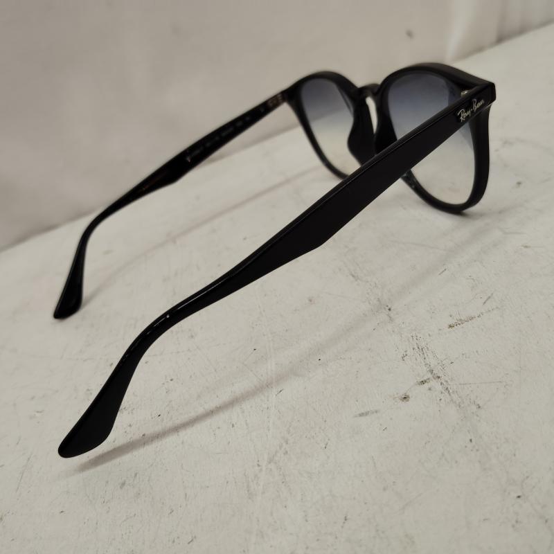 レイバン Ray-Ban めがね・サングラス サングラス RB4259F フルフィット アジアン フィット モデル - 黒 / ブラック / black X 青 / ブルー / blue メンズ USED 古着 中古 50170226
