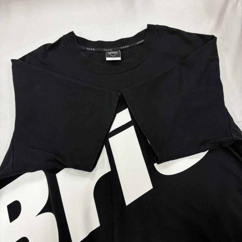 エフシーアールビー F.C.R.B. Tシャツ 半袖 F.C.Real Bristol BIG LOGO RELAX FIT TEE 半袖 ロゴ プリント Tシャツ L ロゴ、文字 X プリント 黒 / ブラック / black X 白 / ホワイト / white メンズ USED 古着 中古 50170231