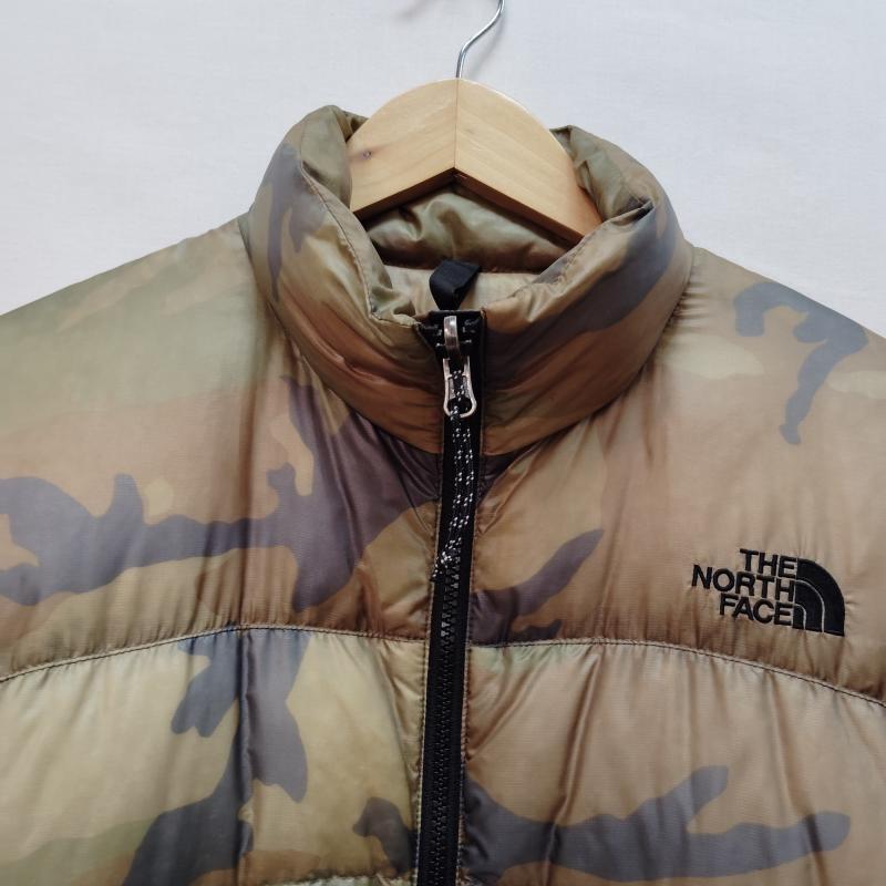 ザノースフェイス THE NORTH FACE ジャケット、上着 ダウンジャケット アコンカグア ジャケット サミット シリーズ カモフラージュ 迷彩柄 M 緑 / グリーン / green メンズ USED 古着 中古 50170367