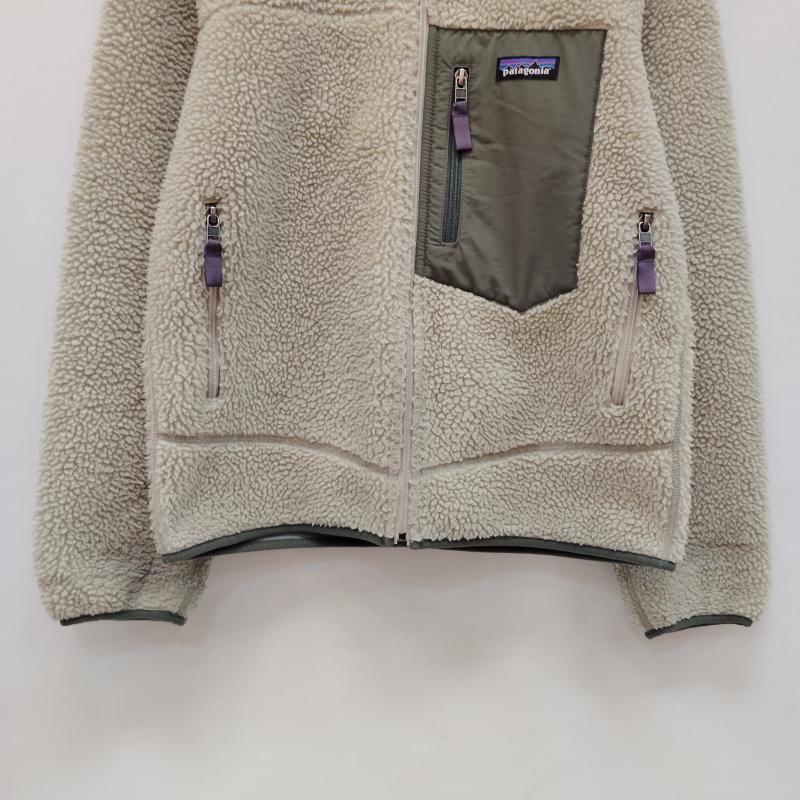 パタゴニア patagonia ジャケット、上着 ジャンパー、ブルゾン フリース メンズ クラシック レトロX ジャケット ペリカン XS ベージュ / ベージュ / beige X カーキ / カーキ / khaki メンズ USED 古着 中古 50170441