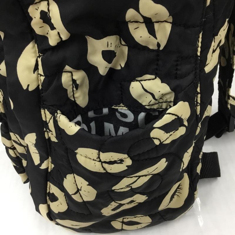 マークバイマークジェイコブス MARC by MARC JACOBS リュックサック、デイパック リュックサック、デイバッグ リップ柄 キルティング ロゴ、文字 黒 / ブラック / X ベージュ / ベージュ /  レディース USED 古着 中古 10105985