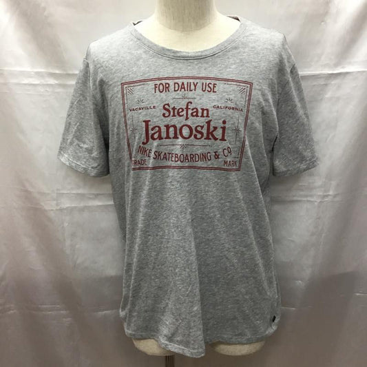 ナイキ NIKE Tシャツ 半袖 半袖カットソー プリントTシャツ クルーネックカットソー スポーツウェア XL プリント 灰 / グレー /  メンズ USED 古着 中古 10109464
