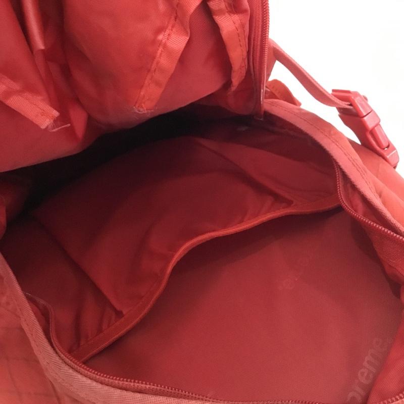 シュプリーム Supreme リュックサック、デイパック リュックサック、デイバッグ 18AW Backpack ロゴ、文字 赤 / レッド /  メンズ USED 古着 中古 10137346