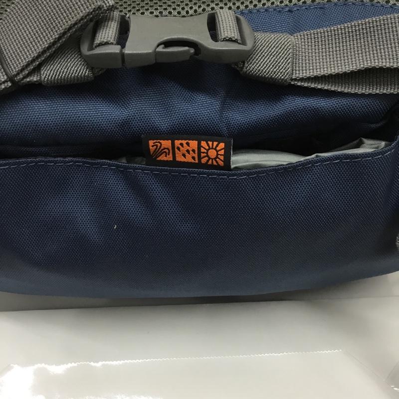ロープロ Lowepro リュックサック、デイパック リュックサック、デイバッグ Photo Hatchback 22L カメラバッグ カメラリュック ロゴ、文字 紺 / ネイビー /  メンズ USED 古着 中古 10135395