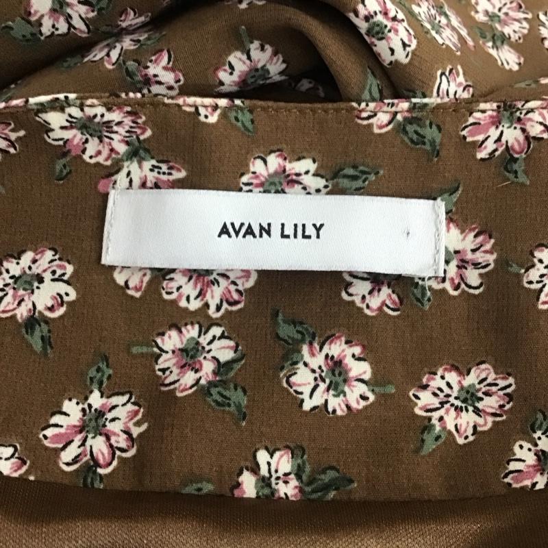 アヴァンリリィ Avan Lily ワンピース ロングスカート 長袖ロングワンピース フレアスカート ノーカラーロングワンピース FREE 総柄 X 花柄 マルチカラー / マルチカラー /  レディース USED 古着 中古 10113268