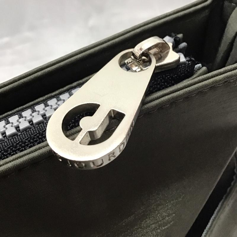 シャルルジョルダン CHARLES JOURDAN ショルダーバッグ ショルダーバッグ ロゴ、文字 カーキ / カーキ /  レディース USED 古着 中古 10115843