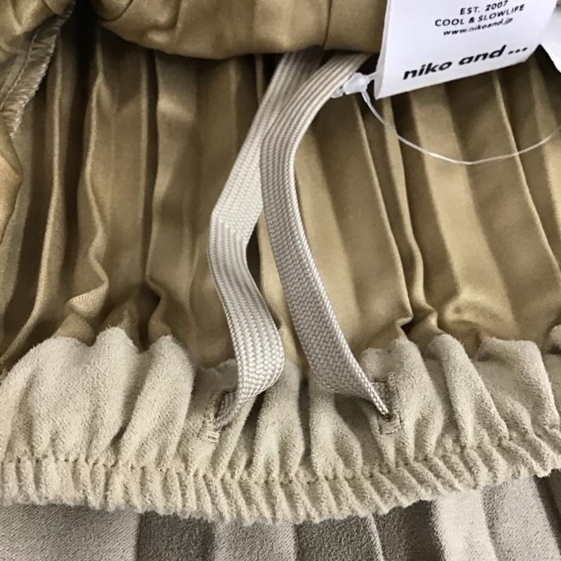 ニコアンド niko and... スカート ロングスカート エコスエードプリーツスカート M 無地 ベージュ / ベージュ /  レディース USED 古着 中古 10122573