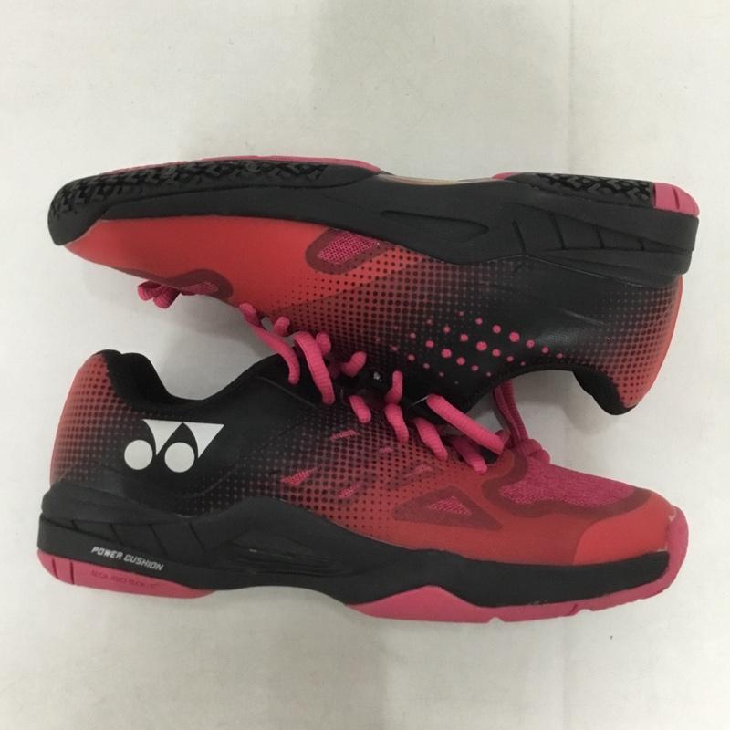 ヨネックス YONEX スニーカー スニーカー SHTAD2WG パワークッション エアラスダッシュ2 ワイドGC テニスシューズ 23.5cm 23.5cm ロゴ、文字 黒 / ブラック / X 赤 / レッド /  レディース USED 古着 中古 10142501