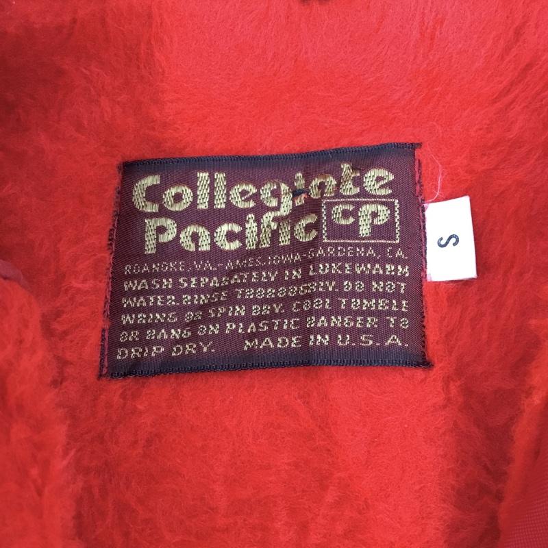 カレッジエイト パシフィック Collegiate Pacific ジャケット、上着 ジャケット、ブレザー ナイロンジャケット カラージャケット 前開きジャンパー カラージャンパー 裏起毛 S ロゴ、文字 赤 / レッド /  メンズ USED 古着 中古 10111619