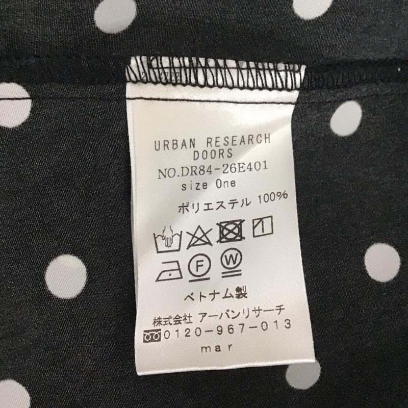 アーバンリサーチドアーズ URBAN RESEARCH DOORS ワンピース ロングスカート DR84-26E401 ドットカシュクールガウンワンピース ドット 黒 / ブラック /  レディース USED 古着 中古 10110920