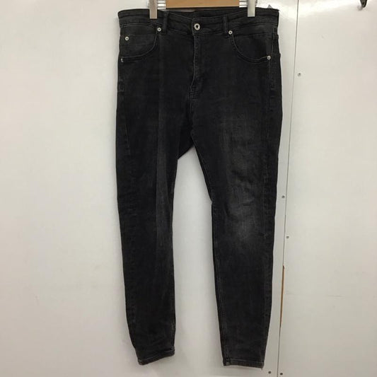 ザラ ZARA パンツ デニム、ジーンズ デニムパンツ スリムパンツ カジュアルパンツ ストレッチパンツ 44インチ 無地 黒 / ブラック /  メンズ USED 古着 中古 10141261