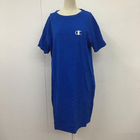 チャンピオン Champion ワンピース ひざ丈スカート CWSK358 クルーネック 半袖 カットソーワンピ M ロゴ、文字 青 / ブルー /  レディース USED 古着 中古 10112964
