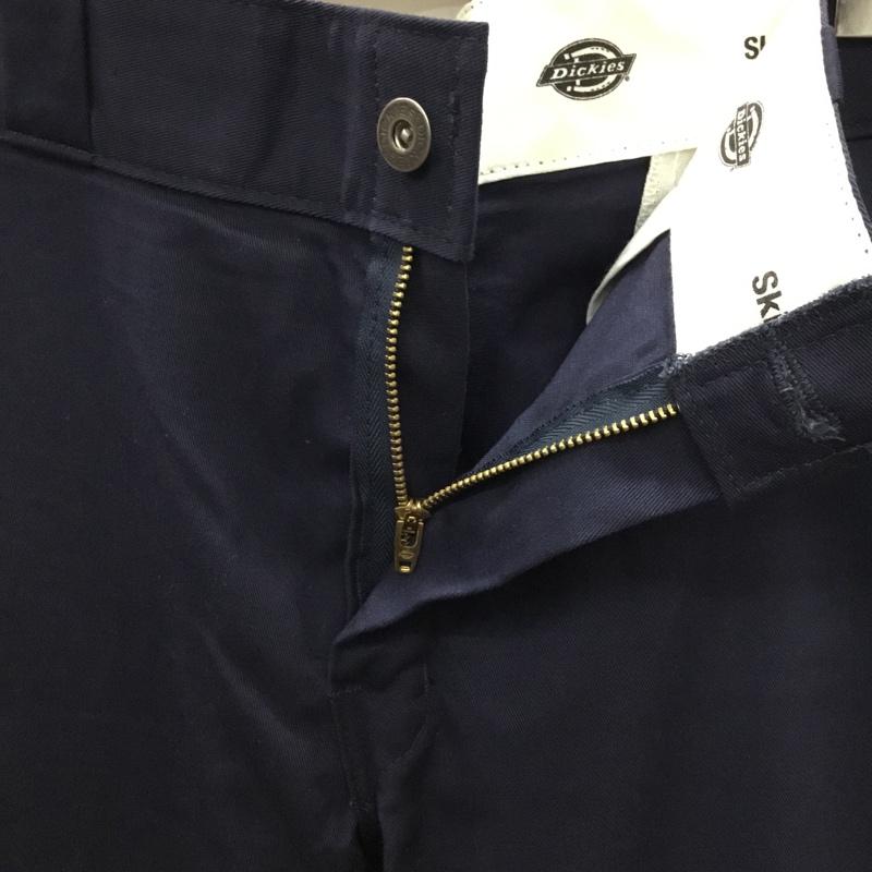 ディッキーズ Dickies パンツ ワークパンツ、ペインターパンツ ワークパンツ ワイドパンツ カジュアルパンツ 36 無地 紺 / ネイビー /  メンズ USED 古着 中古 10122236