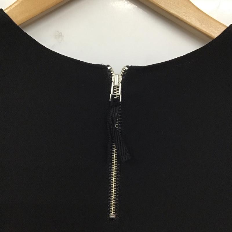 ジルスチュアート JILLSTUART トップス トップス 092-6110046 ノースリーブ 袖フリル M 無地 黒 / ブラック /  レディース USED 古着 中古 10129159