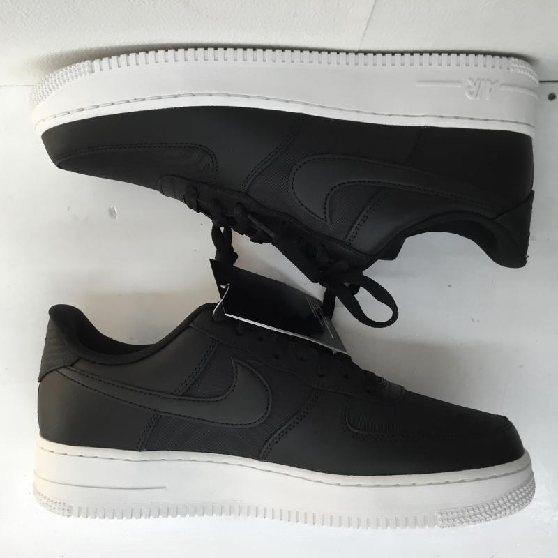 ナイキ NIKE スニーカー スニーカー AIR FORCE 1  07 LV8 エア フォース 1  07 LV8 FB2048-001 28.5cm ロゴ、文字 黒 / ブラック /  メンズ USED 古着 中古 10105526