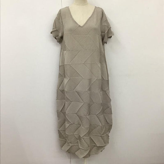パターントルソ patterntorso ワンピース ロングスカート 半袖ロングワンピース フレアスカート Vネック 無地 灰 / グレー /  レディース USED 古着 中古 10116329
