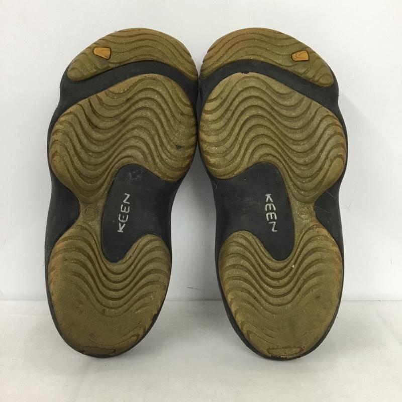 キーン KEEN サンダル サンダル ヨギ アーツ 11 ペイズリー 黒 / ブラック / X 銀 / シルバー /  メンズ USED 古着 中古 10149674