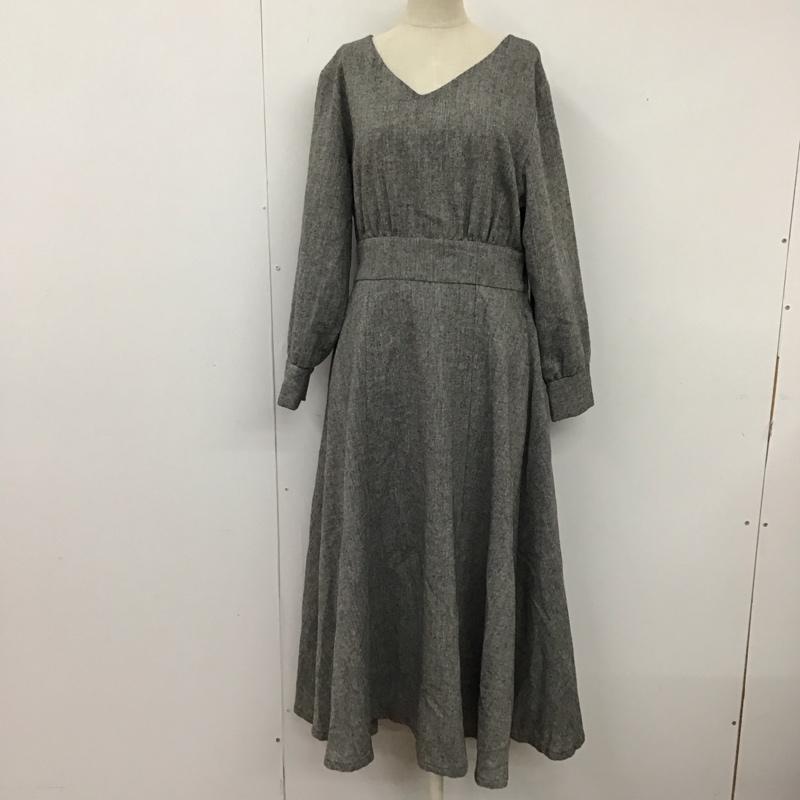 ケービーエフプラス KBF+ ワンピース ロングスカート Vネック 長袖 フレアスカート M 無地 黒 / ブラック / X 白 / ホワイト /  レディース USED 古着 中古 10120599