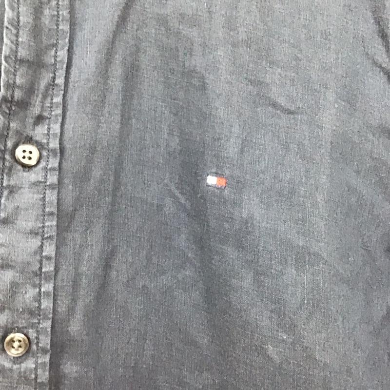 トミーヒルフィガー TOMMY HILFIGER シャツ、ブラウス 長袖 長袖シャツ 無地シャツ カラーシャツ M ロゴ、文字 紺 / ネイビー /  メンズ USED 古着 中古 10129057