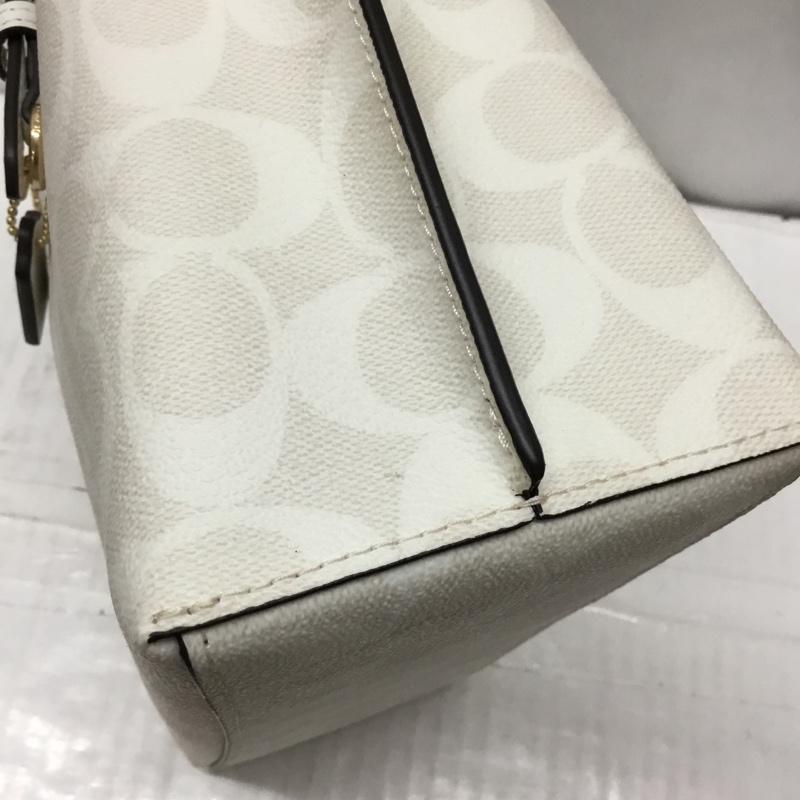 コーチ COACH ショルダーバッグ ショルダーバッグ C4250 シグネチャー 2WAY ハンドバッグ ロゴ、文字 白 / ホワイト /  レディース USED 古着 中古 10109577