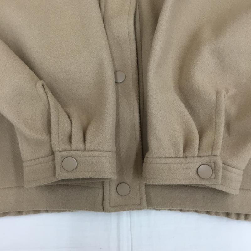 アースミュージックアンドエコロジー earth music&ecology ジャケット、上着 ジャンパー、ブルゾン 1B04L1Y0100 FREE 無地 ベージュ / ベージュ /  レディース USED 古着 中古 10142858