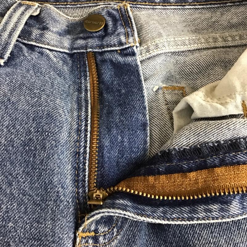 カーハート Carhartt パンツ デニム、ジーンズ デニムパンツ ストレートパンツ ワイドパンツ カジュアルパンツ 30インチ ロゴ、文字 インディゴ / インディゴ /  メンズ USED 古着 中古 10119123