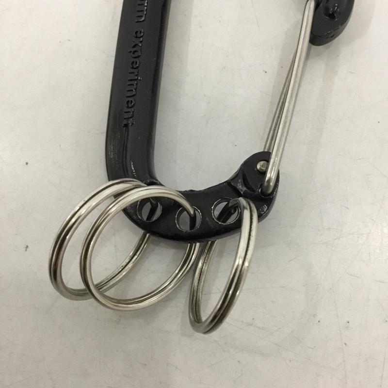ユニフォームエクスペリメント uniform experiment ファッション小物 ファッション小物 カラビナ ロゴ、文字 黒 / ブラック /  メンズ USED 古着 中古 10145478