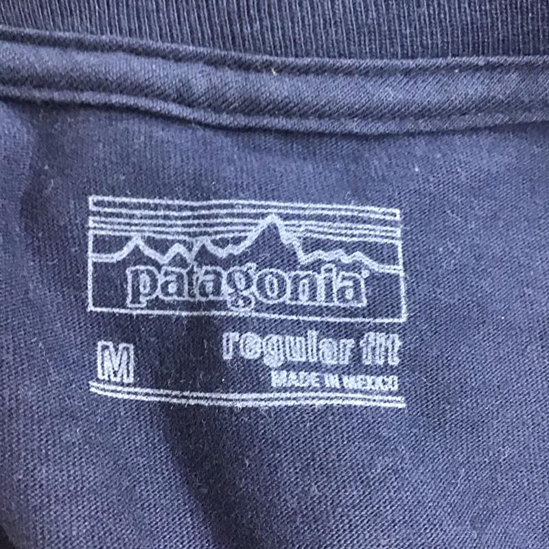 パタゴニア patagonia Tシャツ 半袖 半袖カットソー プリントTシャツ クルーネックカットソー M ロゴ、文字 紺 / ネイビー /  メンズ USED 古着 中古 10124353