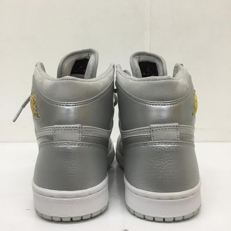 ナイキ NIKE スニーカー スニーカー 136060-001 27.0cm ロゴ、文字 銀 / シルバー /  メンズ USED 古着 中古 10110551