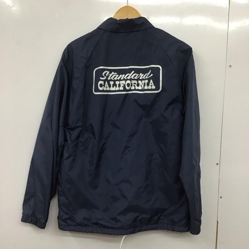 スタンダード カリフォルニア STANDARD CALIFORNIA ジャケット、上着 ジャンパー、ブルゾン ナイロンジャケット カジュアルジャケット アウター M ロゴ、文字 紺 / ネイビー /  メンズ USED 古着 中古 10139890