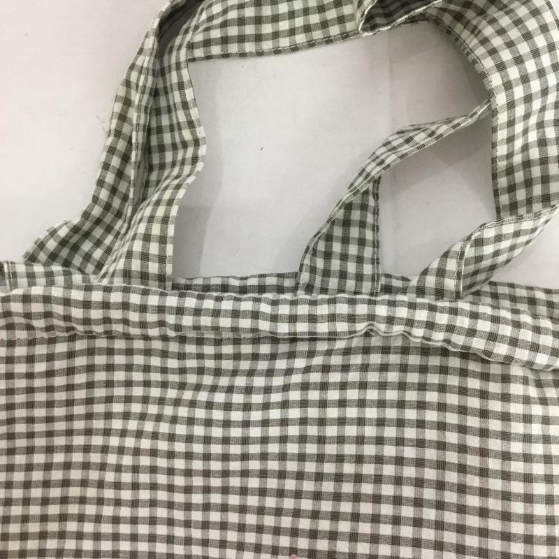 アコモデ ACCOMMODE トートバッグ トートバッグ LOONEY TUNES ギンガムチェック 巾着 キャラクター カーキ / カーキ /  レディース USED 古着 中古 10140620