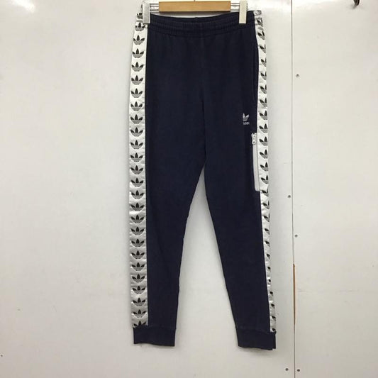 アディダス adidas パンツ ワークパンツ、ペインターパンツ ワークパンツ スリムパンツ カジュアルパンツ スウェットパンツ L ロゴ、文字 紺 / ネイビー /  メンズ USED 古着 中古 10141786