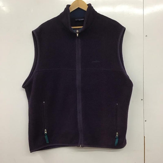 パタゴニア patagonia ベスト ベスト ジップアップベスト フリースベスト ノースリーブ スタンドカラー XL ロゴ、文字 紫 / パープル /  メンズ USED 古着 中古 10137848