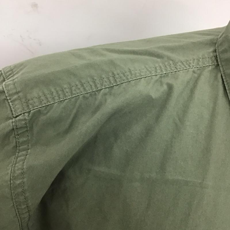 カーハート Carhartt シャツ、ブラウス 半袖 半袖シャツ カラーシャツ 半袖カットソー 無地シャツ XL ロゴ、文字 カーキ / カーキ /  メンズ USED 古着 中古 10112754