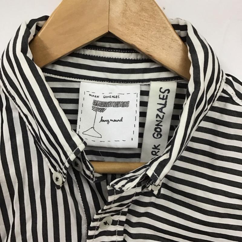 マーク・ゴンザレス Mark Gonzales シャツ、ブラウス 長袖 2G8-9209 バックロゴ ボタンダウン M ストライプ 白 / ホワイト / X 黒 / ブラック /  メンズ USED 古着 中古 10129126